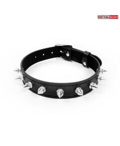 Ошейник черный с металлическими шипами 