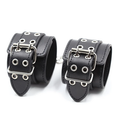 Оковы для ног из искусственной кожи 