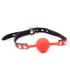 Кляп с шаром красного цвета 