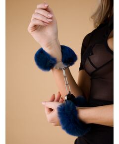 Шикарные наручники с пушистым мехом цвета тихоокеанский синий (Be Mine) [без упаковки] 