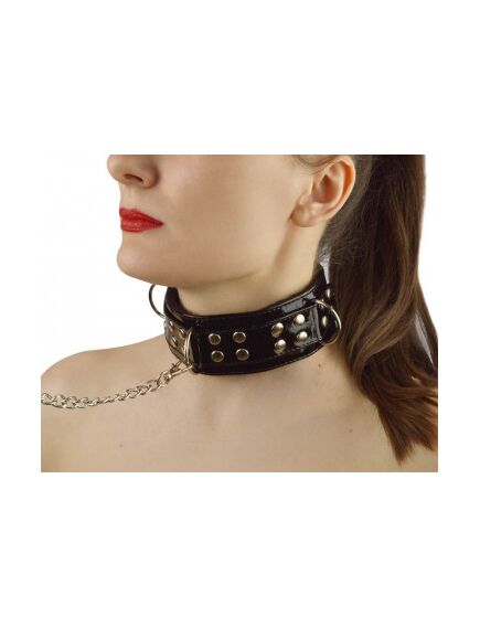 Ошейник лакированный с мехом 