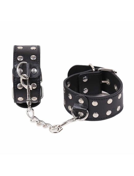 Наручники с металлическими клепками 