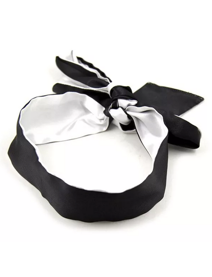 Повязка на глаза черная с серебристым 