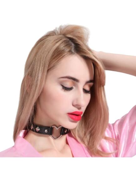 Чокер с сердечком на заклепках в форме ромбов , изображение 2